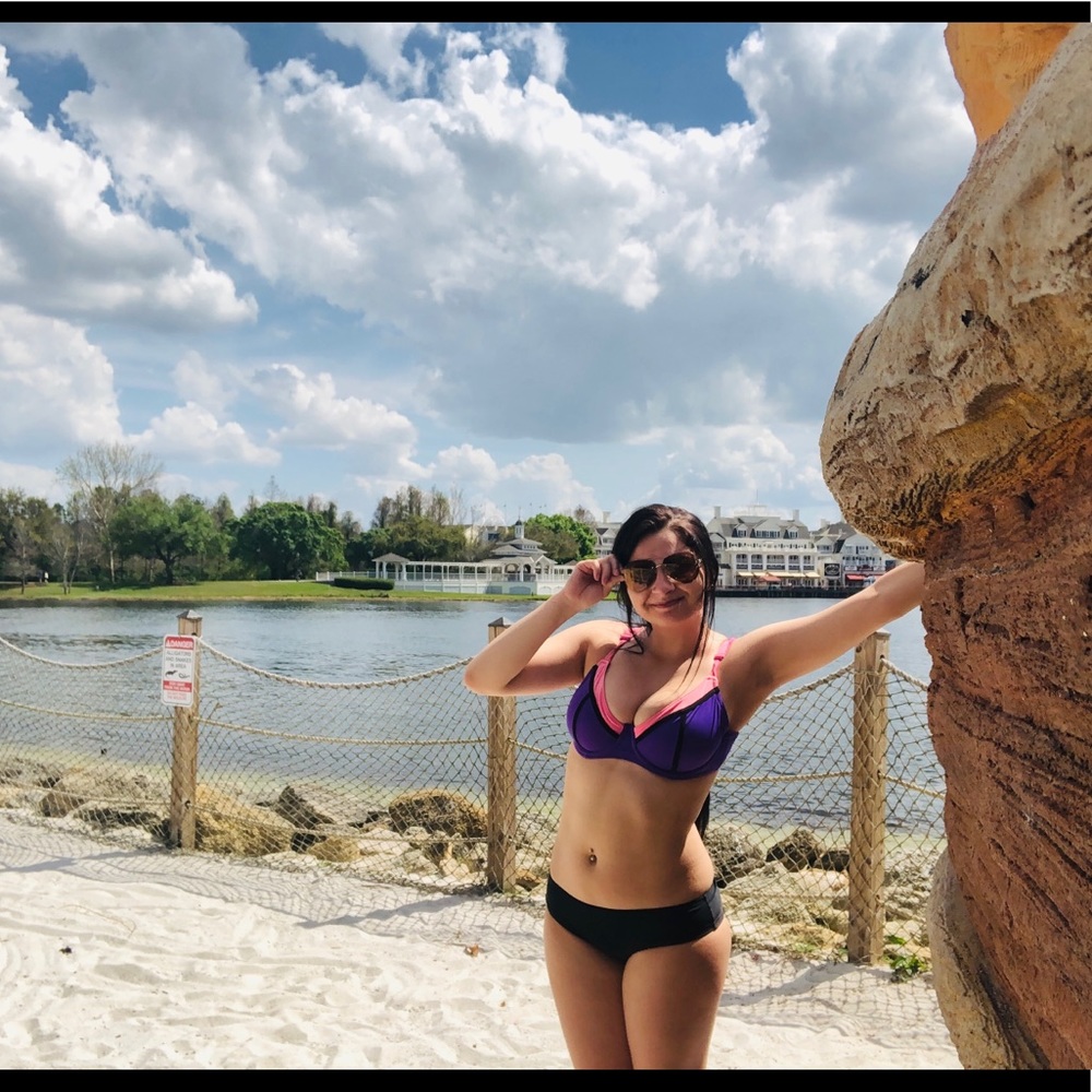 Swim suit top